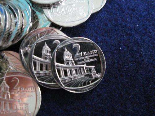 ***OUT OF SEALED BAG***200 x Brand New UNC 2013 Union Building R2 coins***Bid per coin***